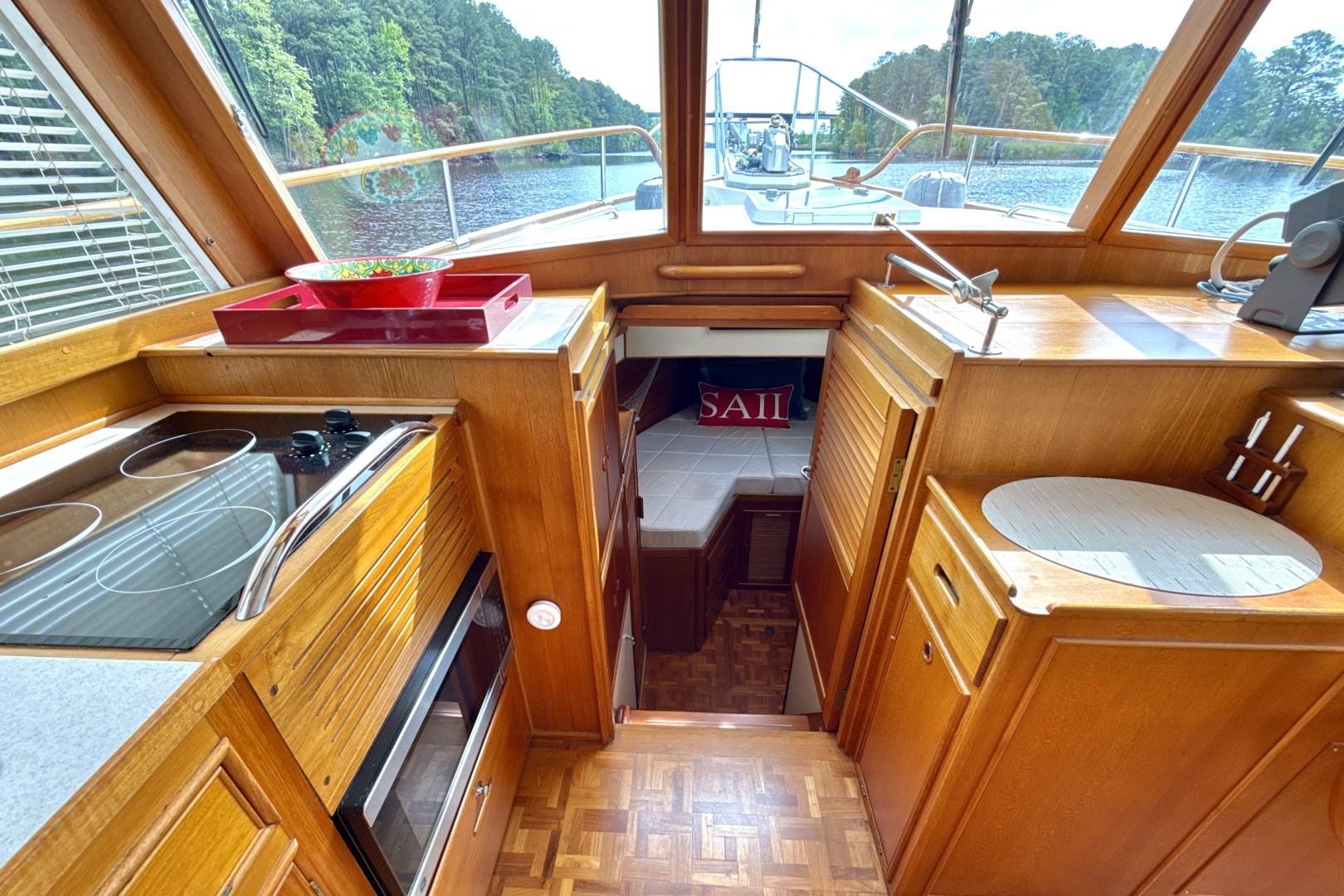 Grand Banks-Classic 1997-TUMBLEWEED Chesapeake-Virginia-United States-Forward Companionway-6124245 | Thumbnail