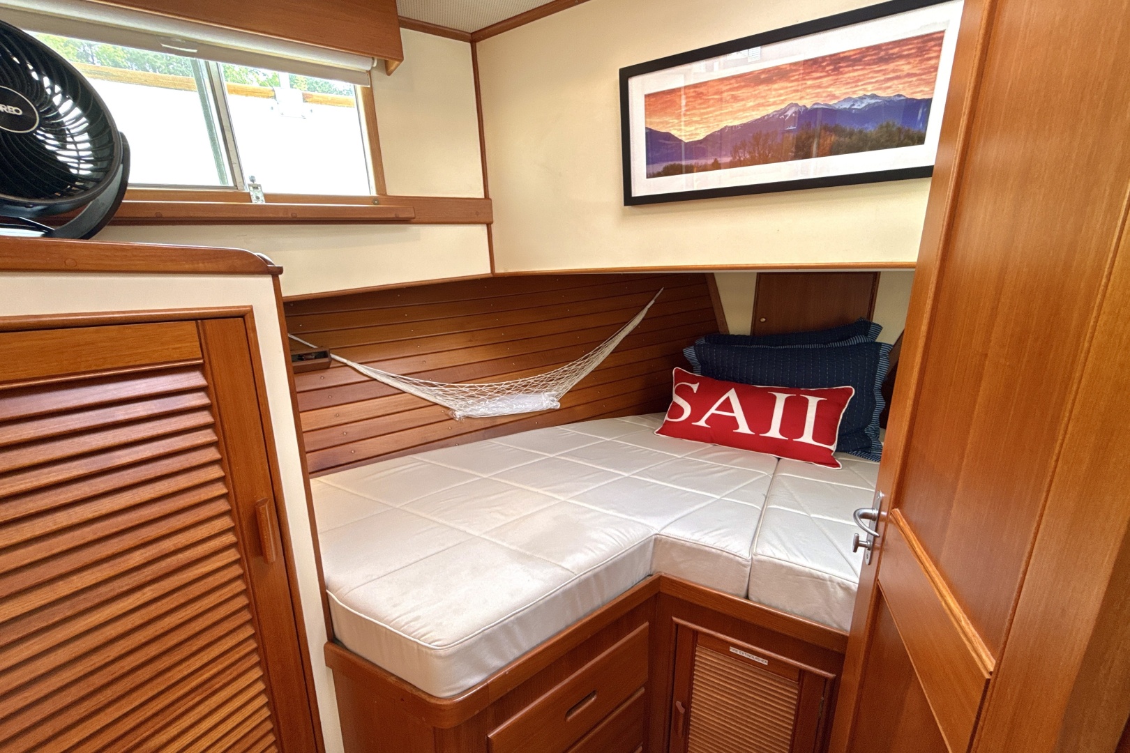 Grand Banks-Classic 1997-TUMBLEWEED Chesapeake-Virginia-United States-Forward Stateroom-6124246 | Thumbnail