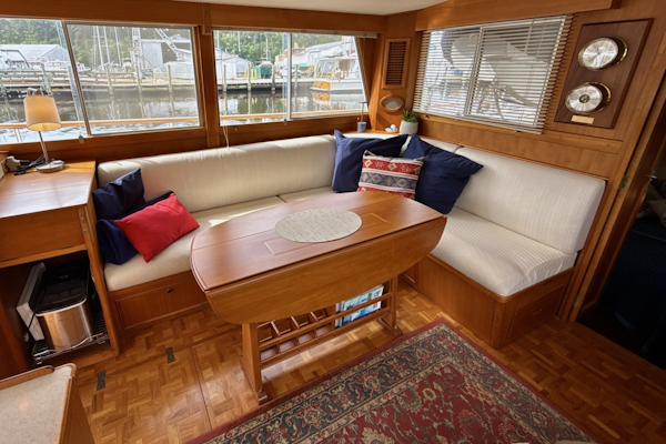 Grand Banks-Classic 1997-TUMBLEWEED Chesapeake-Virginia-United States-Salon Settee-6124241