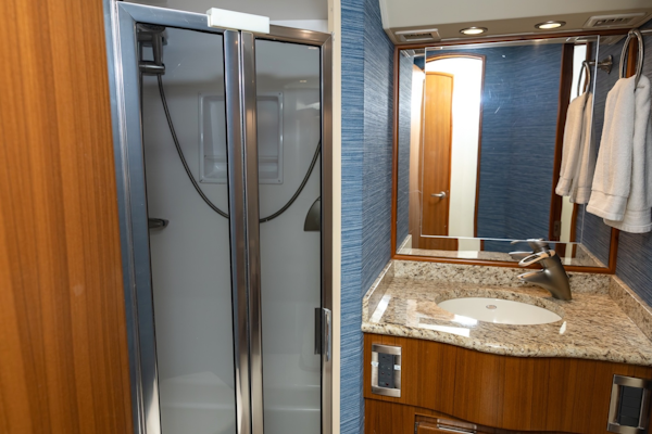 Viking-Convertible 2008-DEBS JEM North Palm Beach-Florida-United States-Viking 60 DEBS JEM  Guest Head-6135950