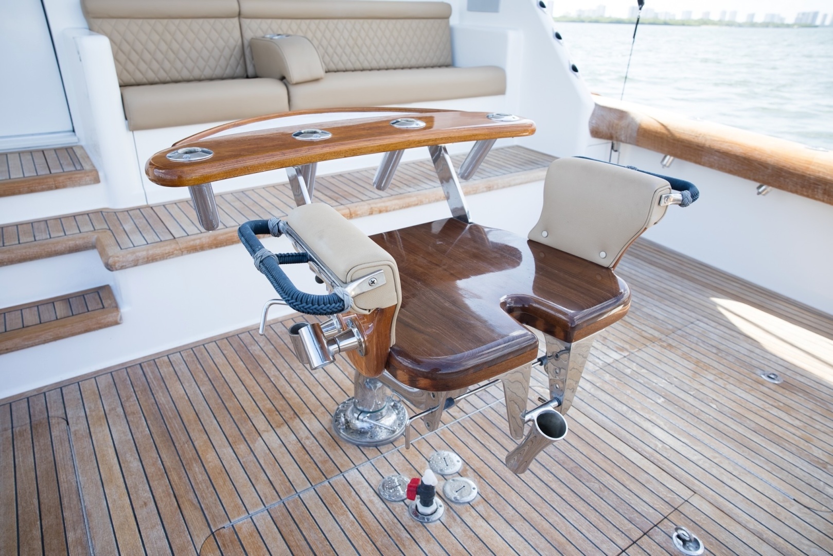 Viking-Convertible 2008-DEBS JEM North Palm Beach-Florida-United States-Viking 60 DEBS JEM  Cockpit-6135967 | Thumbnail