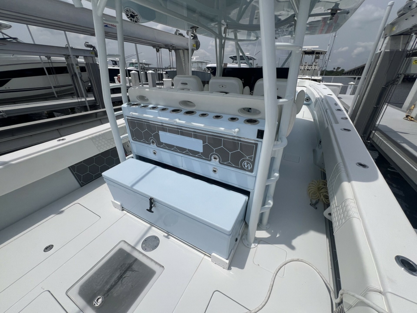 Contender-Center Console 2023-DAKOTA CRUDE Stuart-Florida-United States-Contender 44 DAKOTA CRUDE  Helm-6135655 | Thumbnail