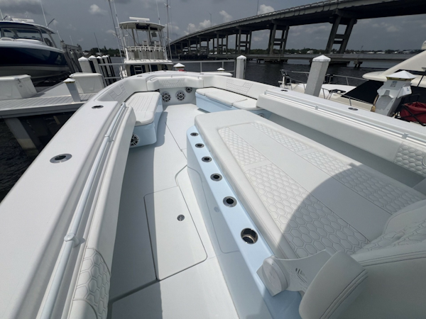 Contender-Center Console 2023-DAKOTA CRUDE Stuart-Florida-United States-Contender 44 DAKOTA CRUDE  Bow-6135658