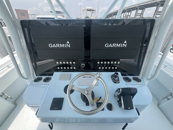 Contender-Center Console 2023-DAKOTA CRUDE Stuart-Florida-United States-Contender 44 DAKOTA CRUDE  Helm-6135657