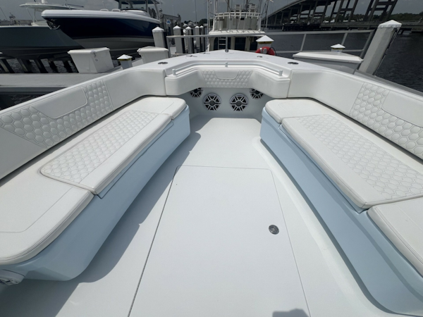 Contender-Center Console 2023-DAKOTA CRUDE Stuart-Florida-United States-Contender 44 DAKOTA CRUDE  Bow-6135659