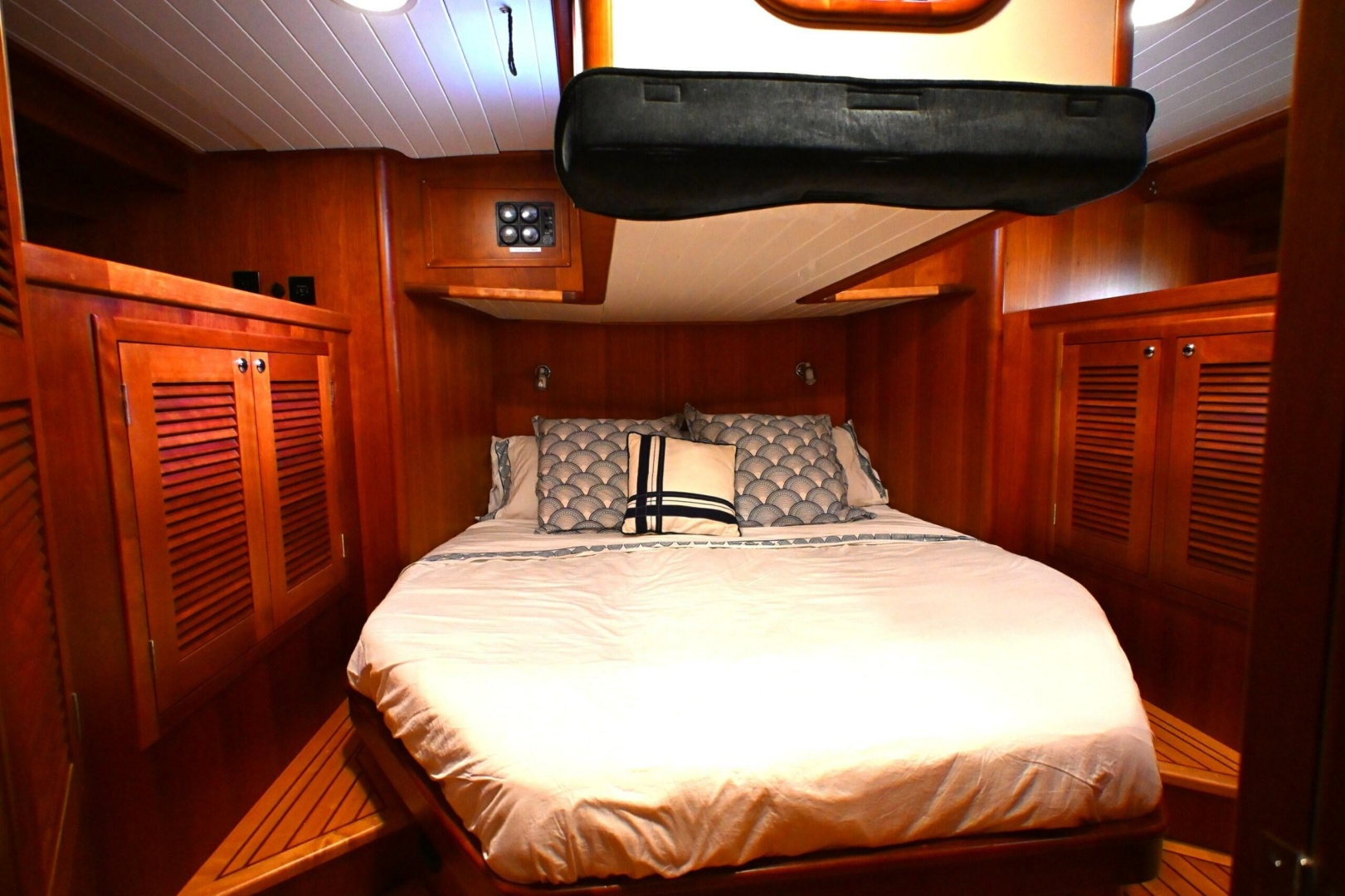 Waterline-50 2006-CALLISTI Anacortes-Washington-United States-6136163 | Thumbnail