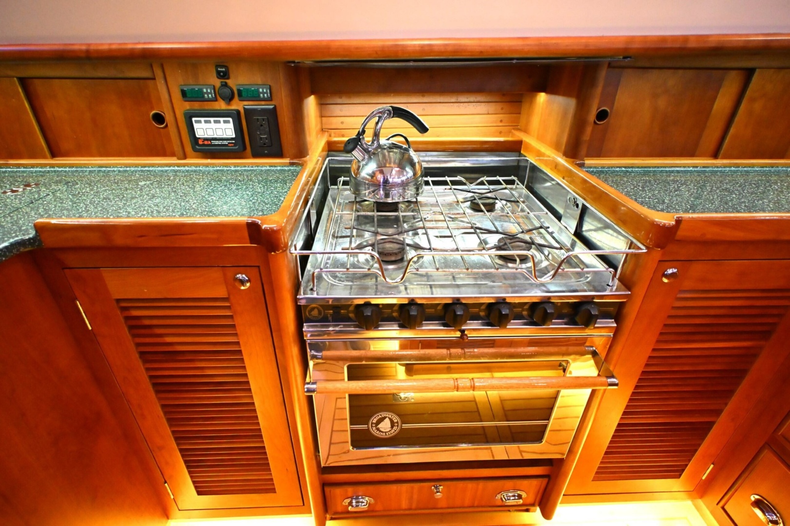 Waterline-50 2006-CALLISTI Anacortes-Washington-United States-6136153 | Thumbnail
