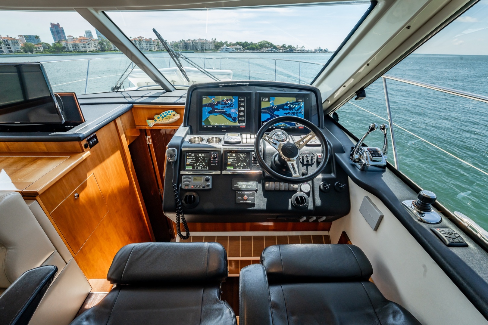 Riviera-5000 Sport Yacht 2016 -Miami Beach-Florida-United States-6253238 | Thumbnail