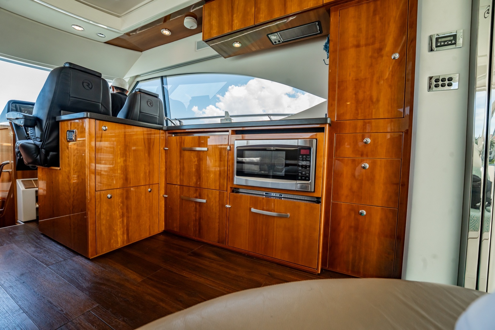 Riviera-5000 Sport Yacht 2016 -Miami Beach-Florida-United States-6253256 | Thumbnail
