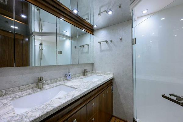 Viking-80 Convertible 2019-LAMPLIGHTER North Palm Beach-Florida-United States-Viking 80  LAMPLIGHTER  Master Head-6141793