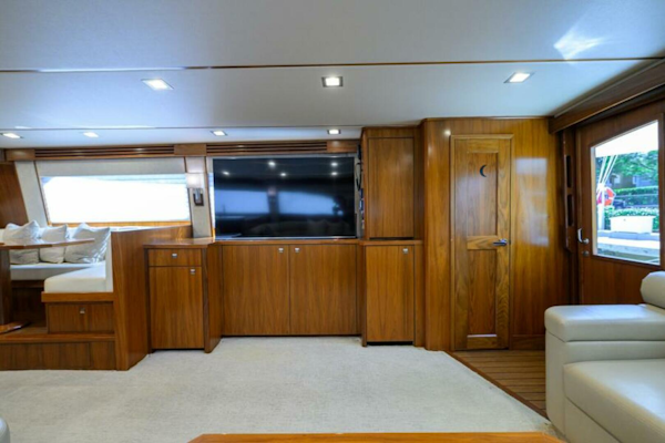 Viking-80 Convertible 2019-LAMPLIGHTER North Palm Beach-Florida-United States-Viking 80  LAMPLIGHTER  Salon-6141782