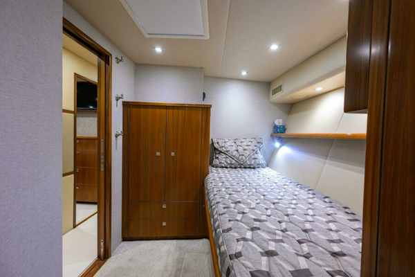 Viking-80 Convertible 2019-LAMPLIGHTER North Palm Beach-Florida-United States-Viking 80  LAMPLIGHTER  Mid Starboard Stateroom-6141807