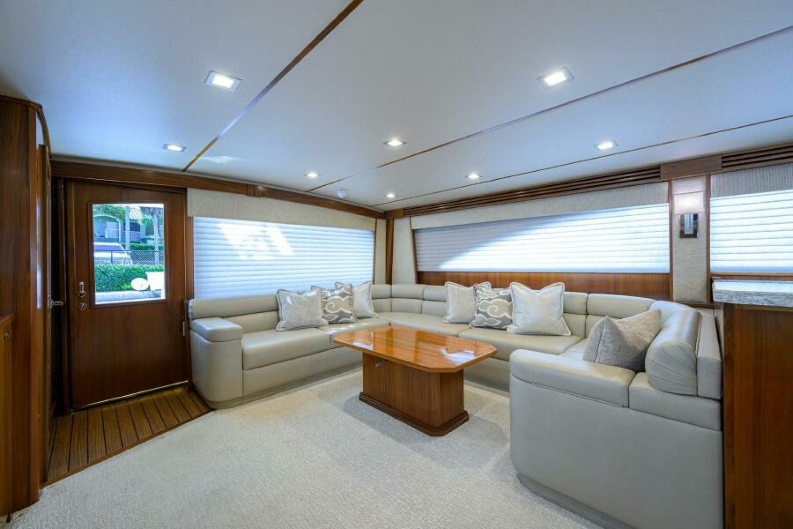 Viking-80 Convertible 2019-LAMPLIGHTER North Palm Beach-Florida-United States-Viking 80  LAMPLIGHTER  Salon-6141781 | Thumbnail