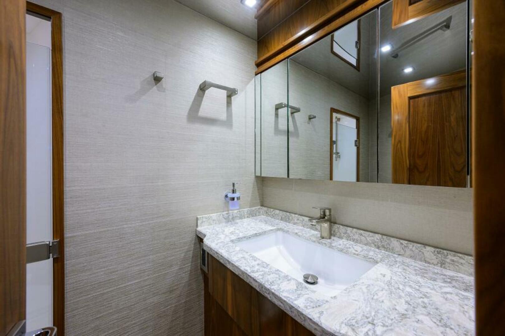 Viking-80 Convertible 2019-LAMPLIGHTER North Palm Beach-Florida-United States-Viking 80  LAMPLIGHTER  Forward Guest Head-6141797 | Thumbnail
