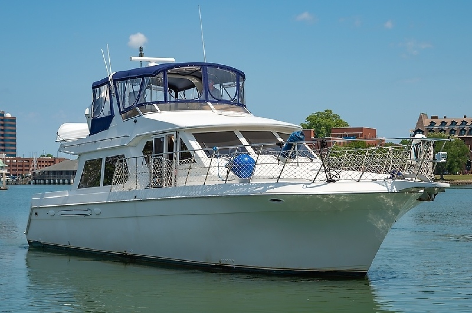 Used Navigator 53' 5300 For Sale In Virginia | IMZADI | United