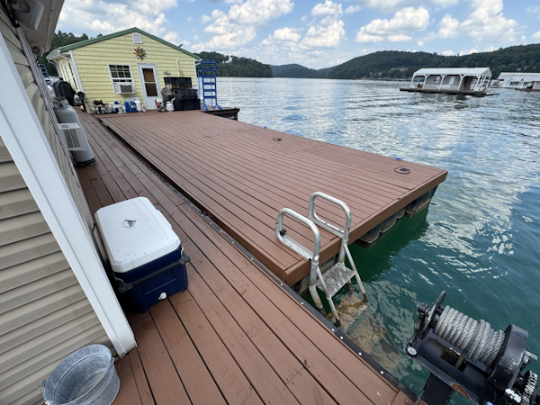 Custom-13 x 29 Floating Cabin Approx 377sqft 2008 -Norris Lake-Tennessee-United States-6145722