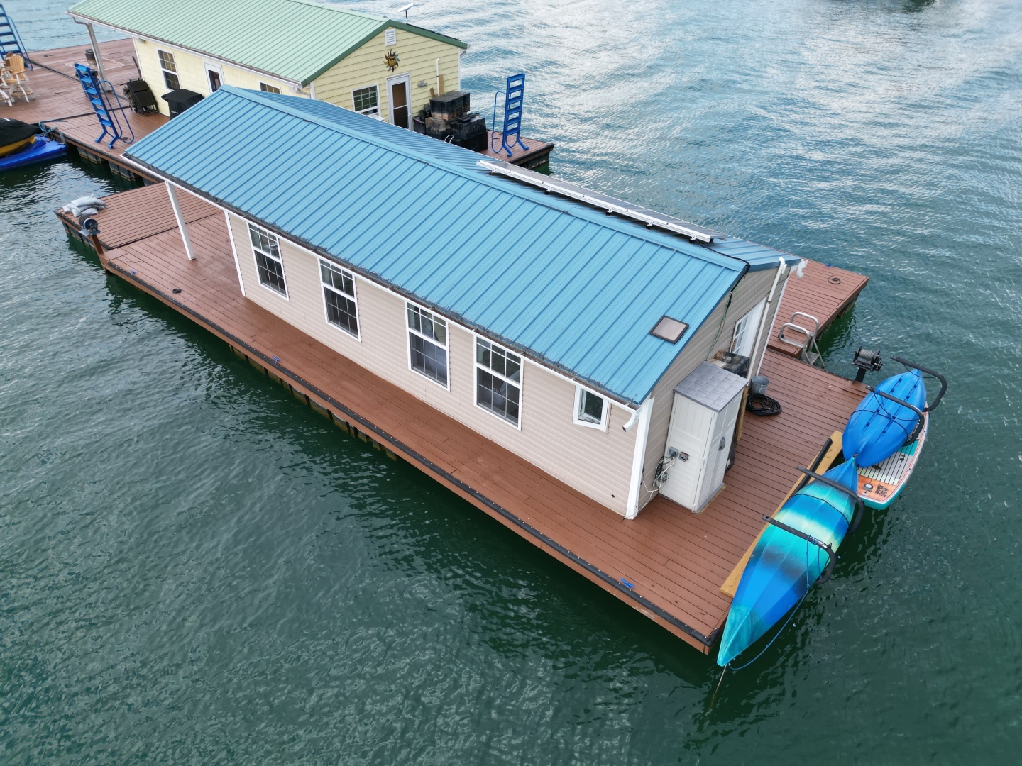 Custom-13 x 29 Floating Cabin Approx 377sqft 2008 -Norris Lake-Tennessee-United States-6145674 | Thumbnail