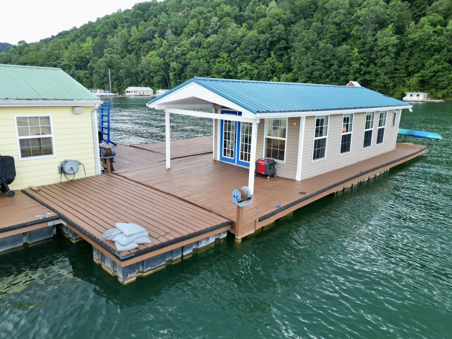 Custom-13 x 29 Floating Cabin Approx 377sqft 2008 -Norris Lake-Tennessee-United States-6145685 | Thumbnail