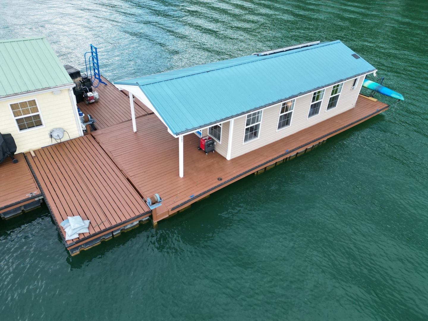 Custom-13 x 29 Floating Cabin Approx 377sqft 2008 -Norris Lake-Tennessee-United States-6145676 | Thumbnail