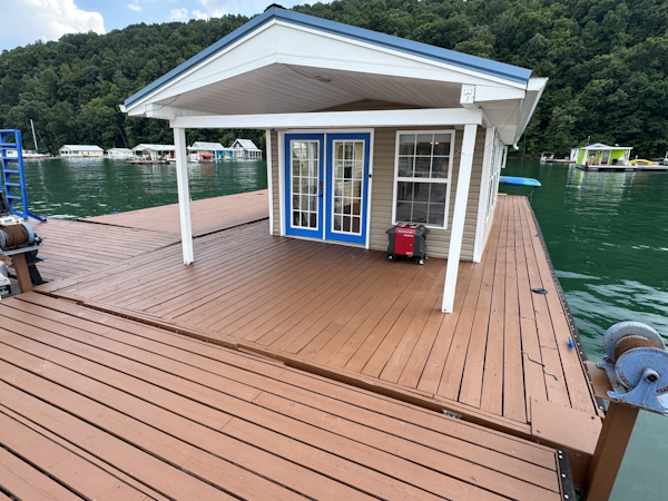Custom-13 x 29 Floating Cabin Approx 377sqft 2008 -Norris Lake-Tennessee-United States-6145687