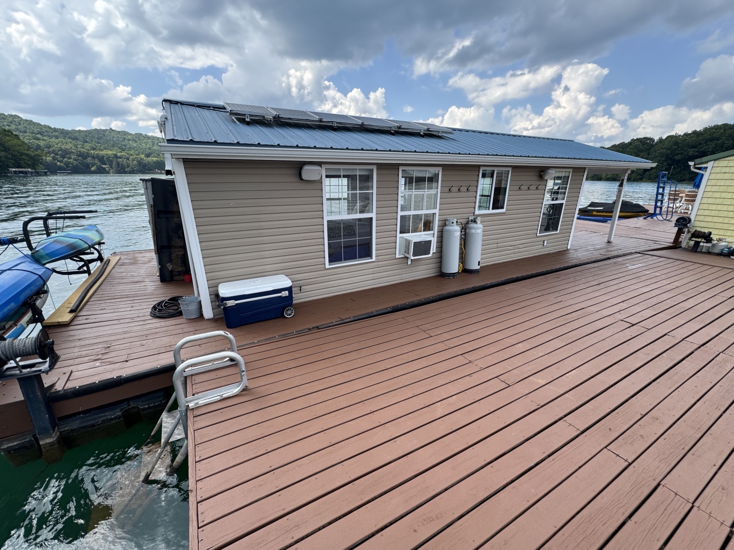 Custom-13 x 29 Floating Cabin Approx 377sqft 2008 -Norris Lake-Tennessee-United States-6145724 | Thumbnail