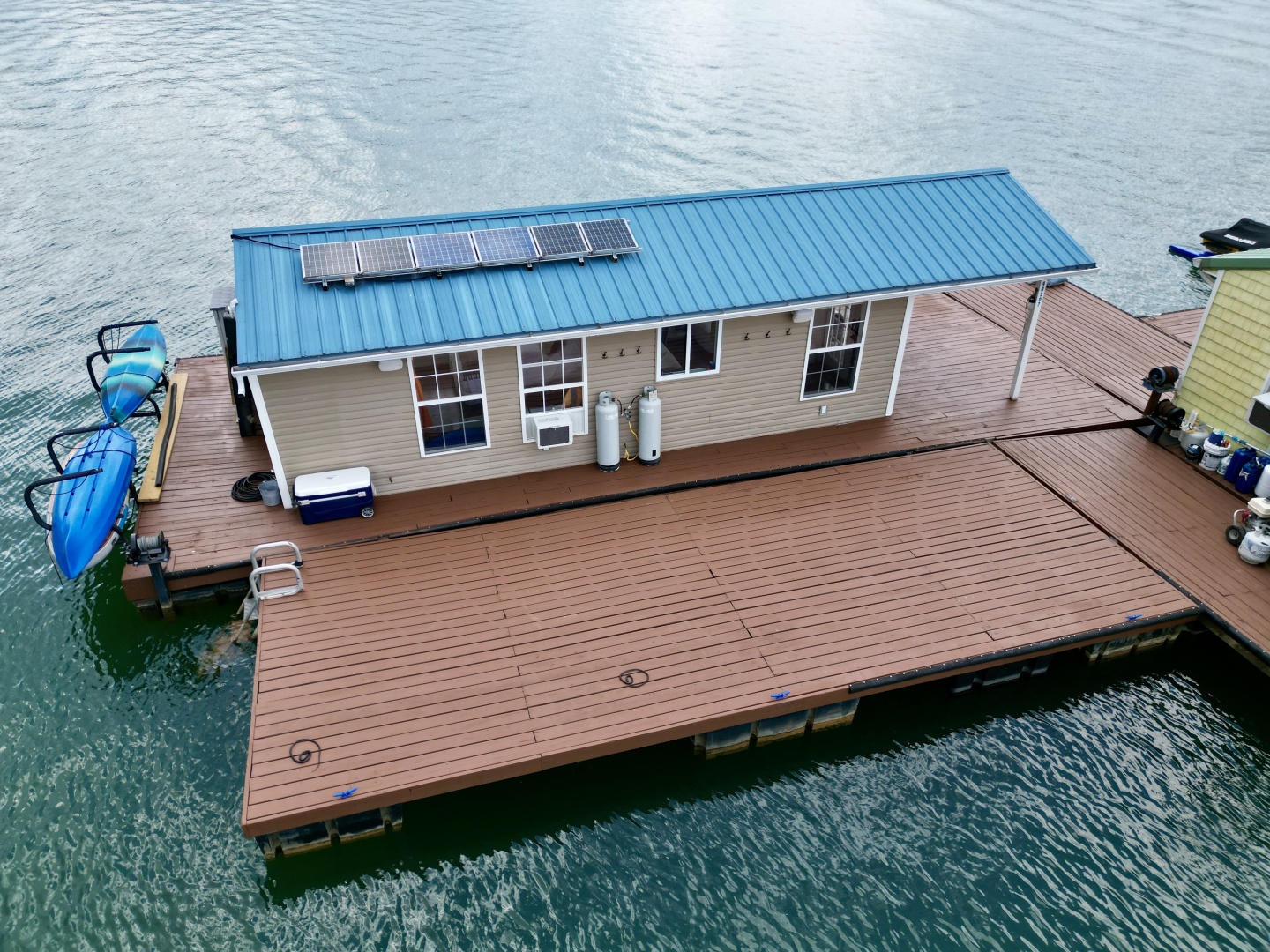 Custom-13 x 29 Floating Cabin Approx 377sqft 2008 -Norris Lake-Tennessee-United States-6145670 | Thumbnail