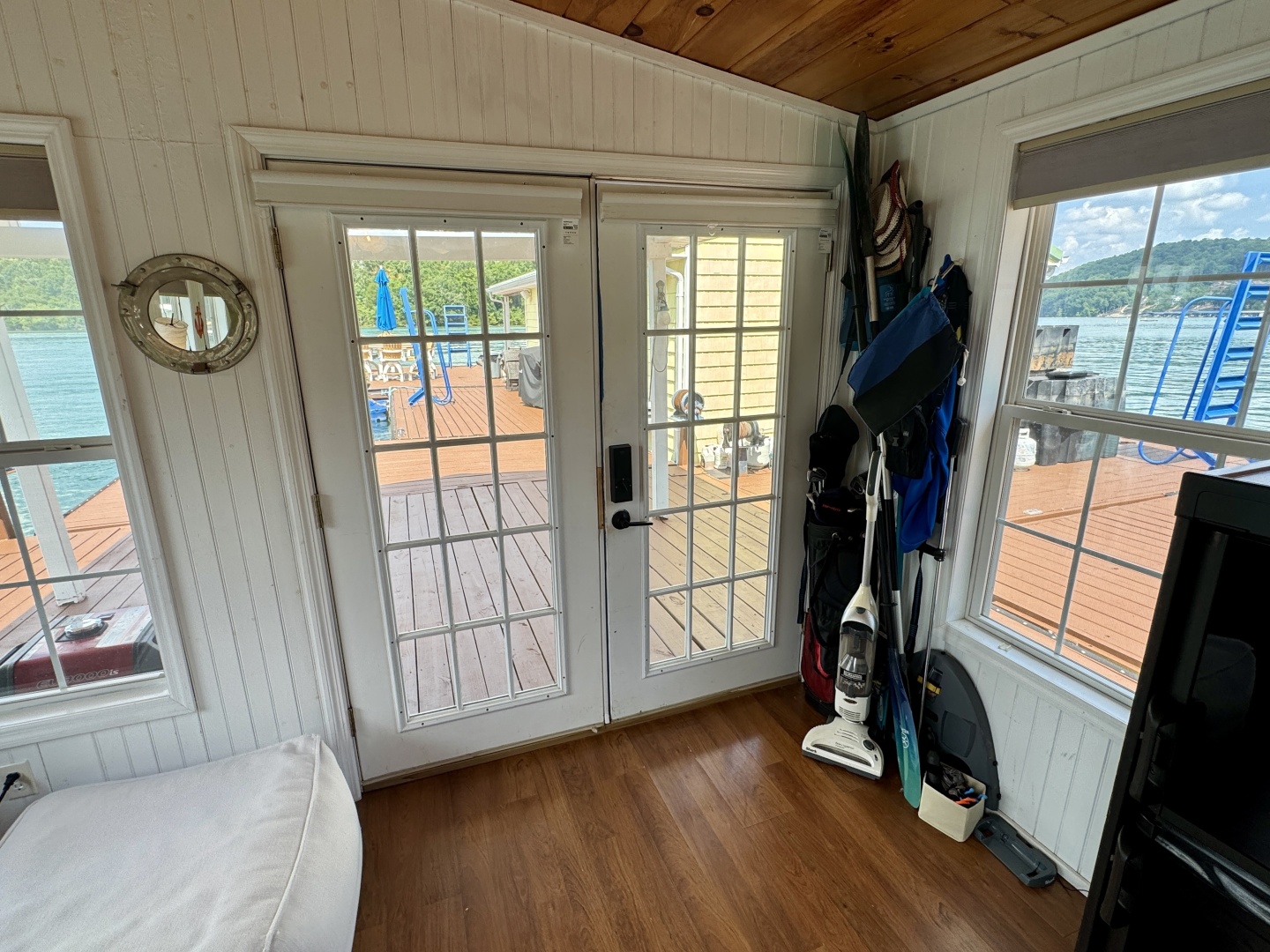 Custom-13 x 29 Floating Cabin Approx 377sqft 2008 -Norris Lake-Tennessee-United States-6145691 | Thumbnail