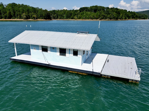 Custom-18 x 24 Off-Grid Floating Cabin Approx 385sqft 1978 -Norris Lake-Tennessee-United States-6145861