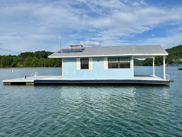 Custom-18 x 24 Off-Grid Floating Cabin Approx 385sqft 1978 -Norris Lake-Tennessee-United States-6145857