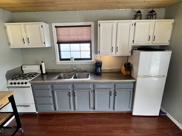 Custom-18 x 24 Off-Grid Floating Cabin Approx 385sqft 1978 -Norris Lake-Tennessee-United States-6145763