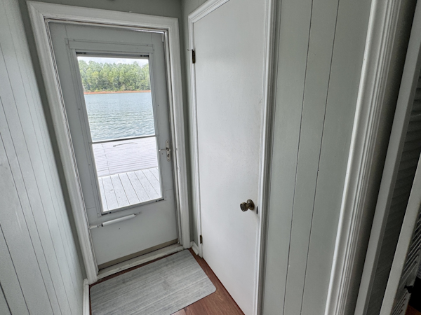 Custom-18 x 24 Off-Grid Floating Cabin Approx 385sqft 1978 -Norris Lake-Tennessee-United States-6145783