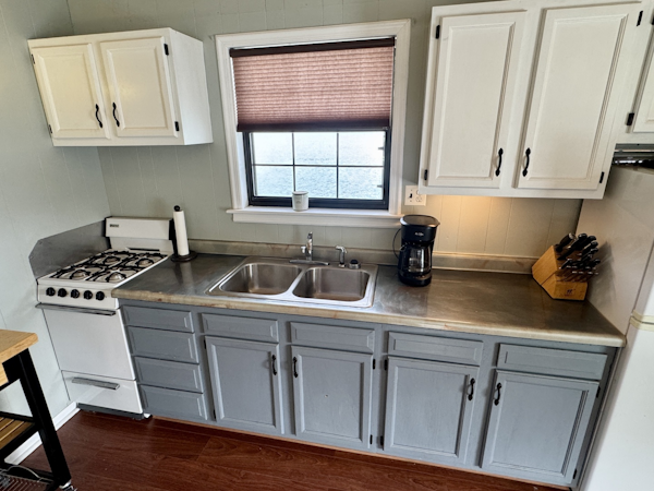 Custom-18 x 24 Off-Grid Floating Cabin Approx 385sqft 1978 -Norris Lake-Tennessee-United States-6145764