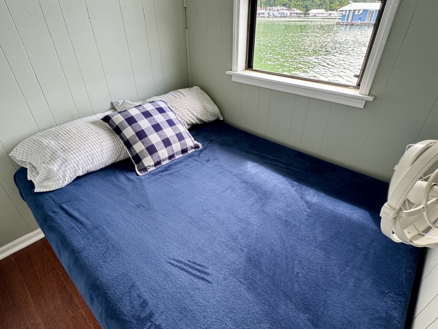 Custom-18 x 24 Off-Grid Floating Cabin Approx 385sqft 1978 -Norris Lake-Tennessee-United States-6145780 | Thumbnail