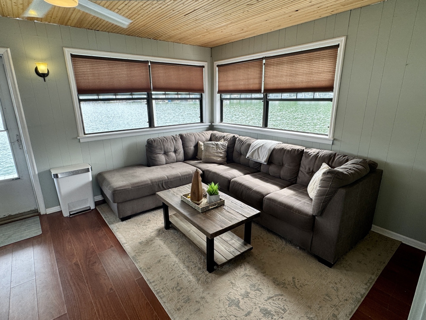 Custom-18 x 24 Off-Grid Floating Cabin Approx 385sqft 1978 -Norris Lake-Tennessee-United States-6145767 | Thumbnail
