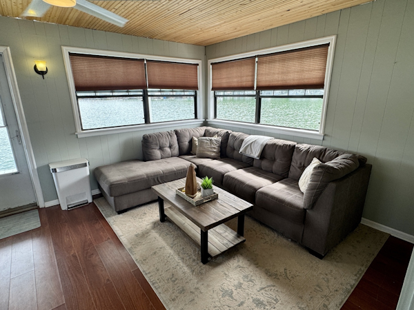 Custom-18 x 24 Off-Grid Floating Cabin Approx 385sqft 1978 -Norris Lake-Tennessee-United States-6145767
