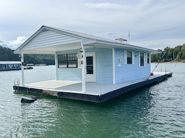 Custom-18 x 24 Off-Grid Floating Cabin Approx 385sqft 1978 -Norris Lake-Tennessee-United States-6145854