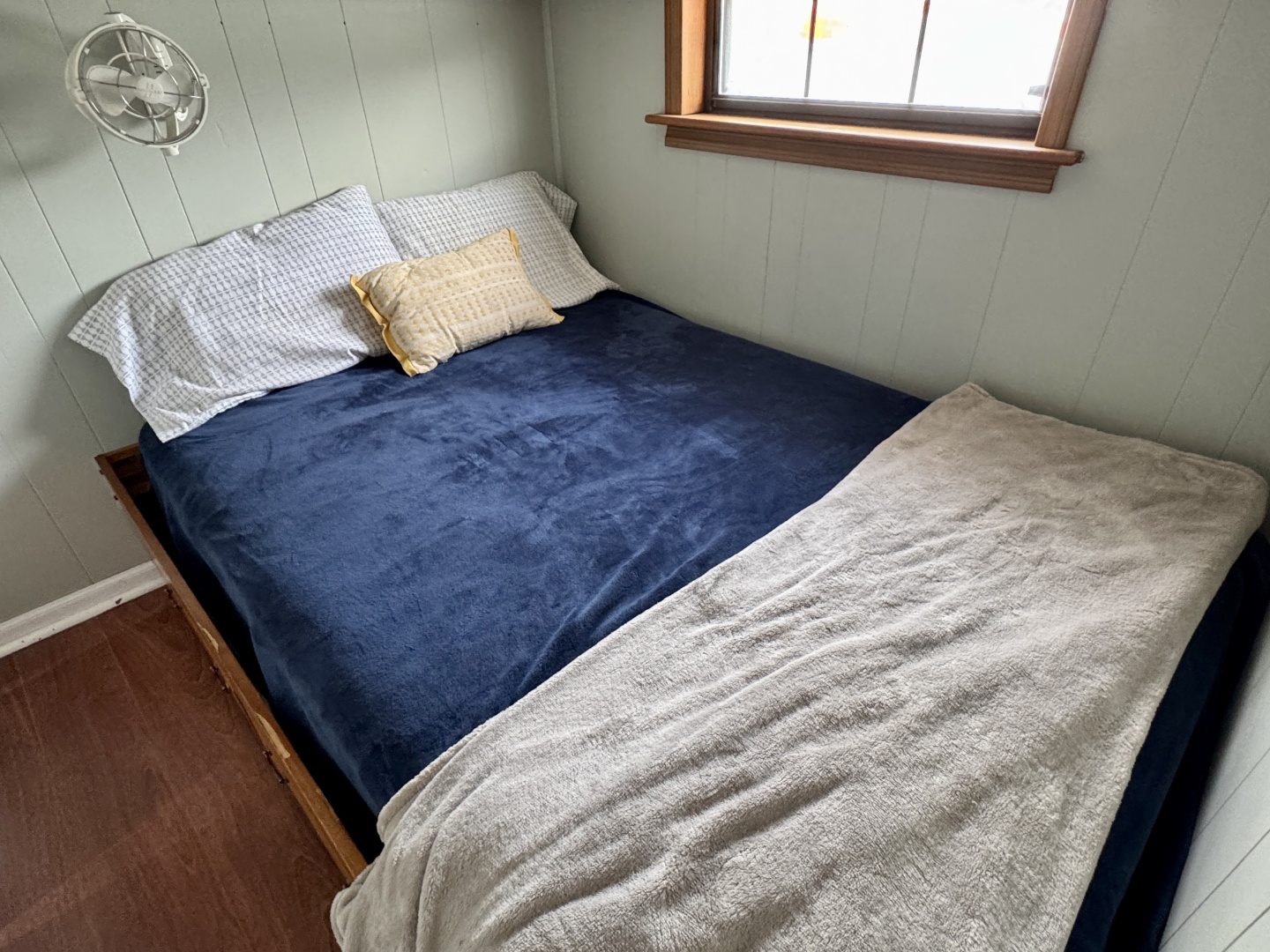 Custom-18 x 24 Off-Grid Floating Cabin Approx 385sqft 1978 -Norris Lake-Tennessee-United States-6145773 | Thumbnail