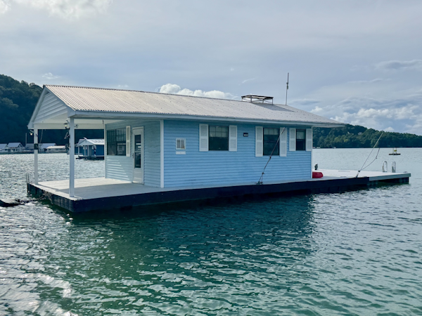 Custom-18 x 24 Off-Grid Floating Cabin Approx 385sqft 1978 -Norris Lake-Tennessee-United States-6145853