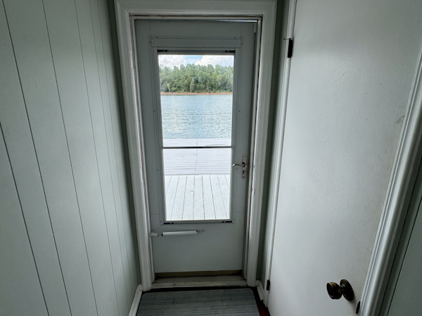 Custom-18 x 24 Off-Grid Floating Cabin Approx 385sqft 1978 -Norris Lake-Tennessee-United States-6145789