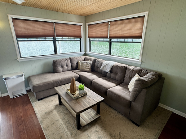 Custom-18 x 24 Off-Grid Floating Cabin Approx 385sqft 1978 -Norris Lake-Tennessee-United States-6145768