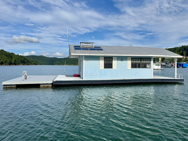Custom-18 x 24 Off-Grid Floating Cabin Approx 385sqft 1978 -Norris Lake-Tennessee-United States-6145858