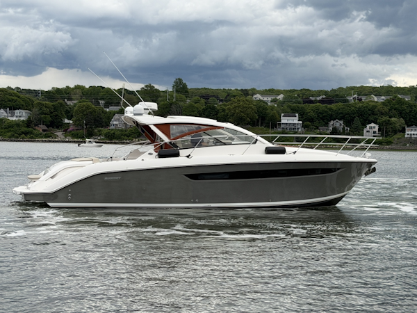Pursuit-SC 365i Sport Coupe 2016-Lorimar Portsmouth-Rhode Island-United States-6225820
