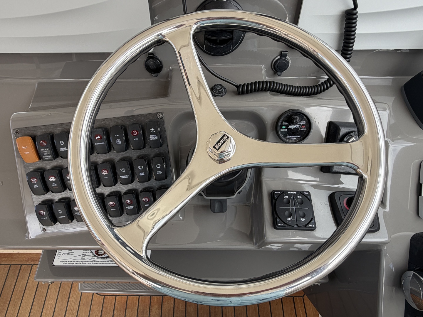 Pursuit-SC 365i Sport Coupe 2016-Lorimar Portsmouth-Rhode Island-United States-6225843 | Thumbnail