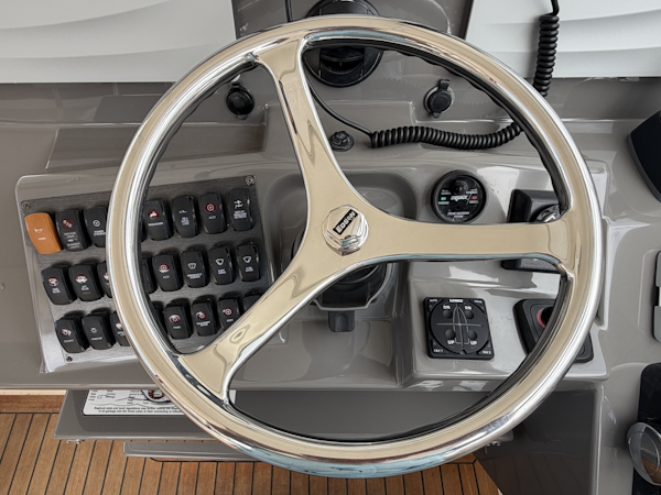 Pursuit-SC 365i Sport Coupe 2016-Lorimar Portsmouth-Rhode Island-United States-6225843