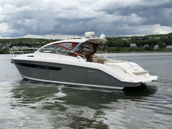 Pursuit-SC 365i Sport Coupe 2016-Lorimar Portsmouth-Rhode Island-United States-6225811