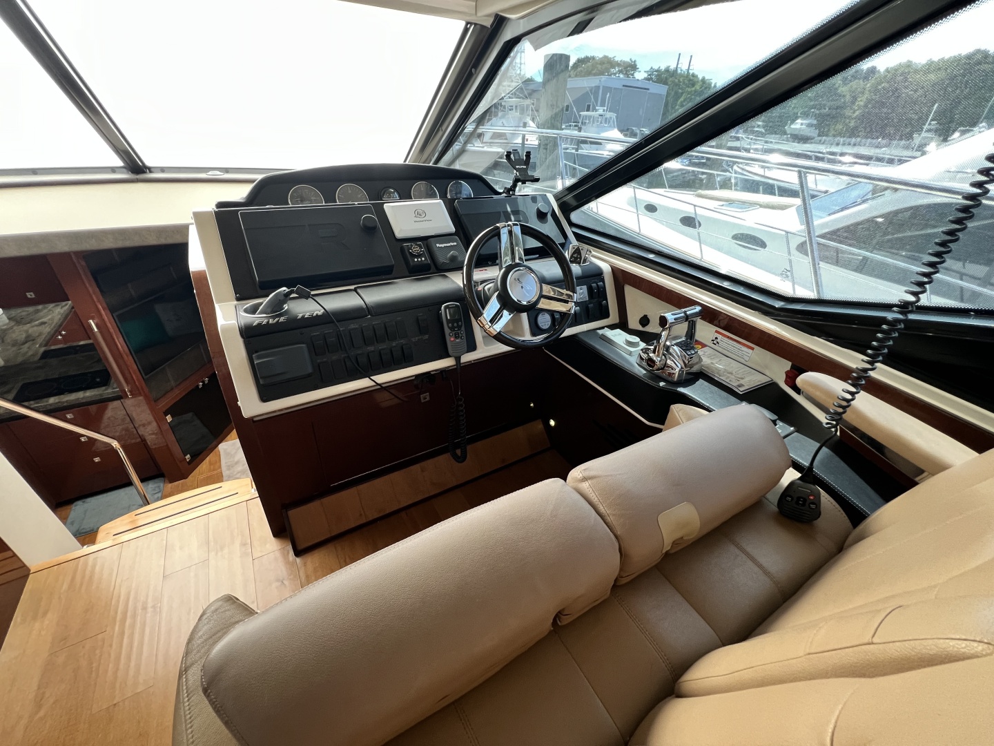 Sea Ray-510 Sundancer 2013-V-Drives-W/Yacht Controller Westbrook-Connecticut-United States-6263388 | Thumbnail