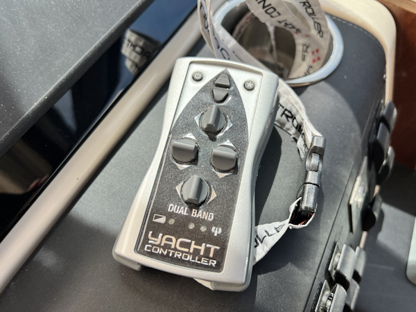 Sea Ray-510 Sundancer 2013-V-Drives-W/Yacht Controller Westbrook-Connecticut-United States-6263431