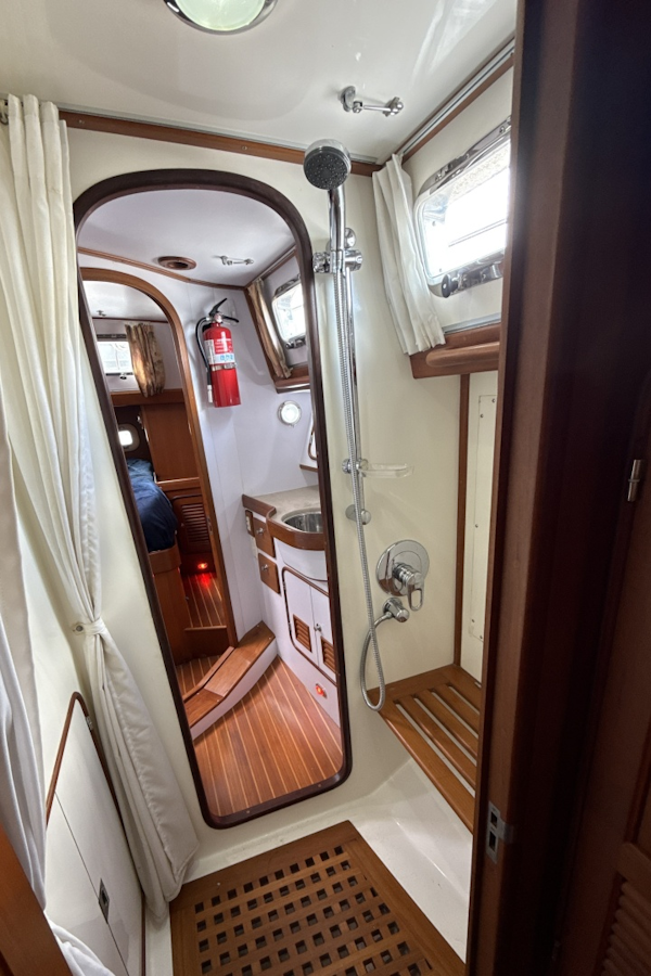 Passport-456 CC 2003-EMMI Norfolk-Virginia-United States-Aft Shower-6248459