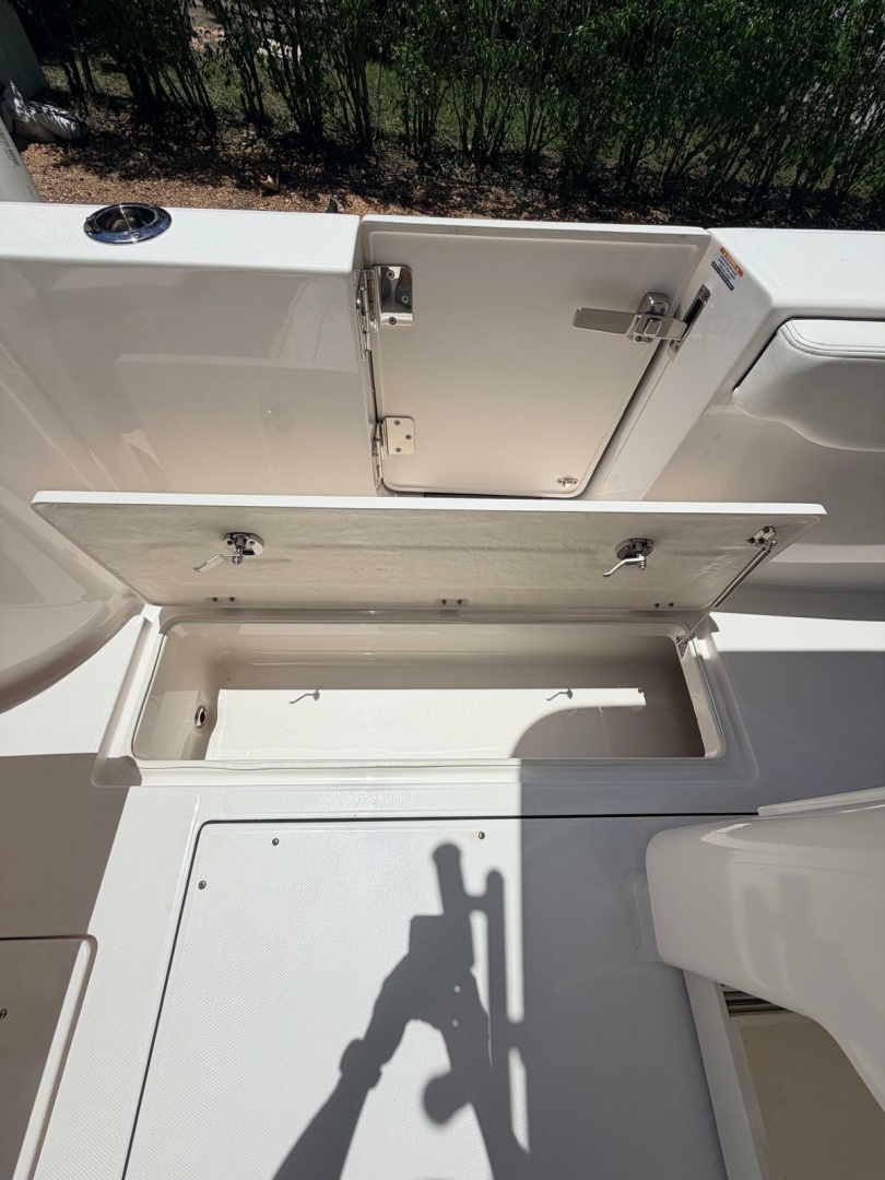 Robalo-R302 Center Console 2022 -Delray-Florida-United States-6154896 | Thumbnail
