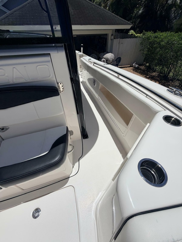Robalo-R302 Center Console 2022 -Delray-Florida-United States-6154892